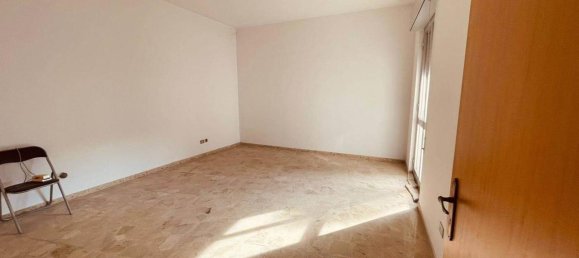 4 rooms Apartment in Floridia, Italy No. 65768 5