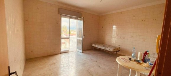 4 rooms Apartment in Floridia, Italy No. 65768 14