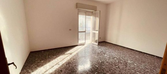 4 rooms Apartment in Floridia, Italy No. 65768 13