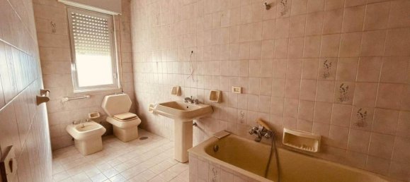 4 rooms Apartment in Floridia, Italy No. 65768 4