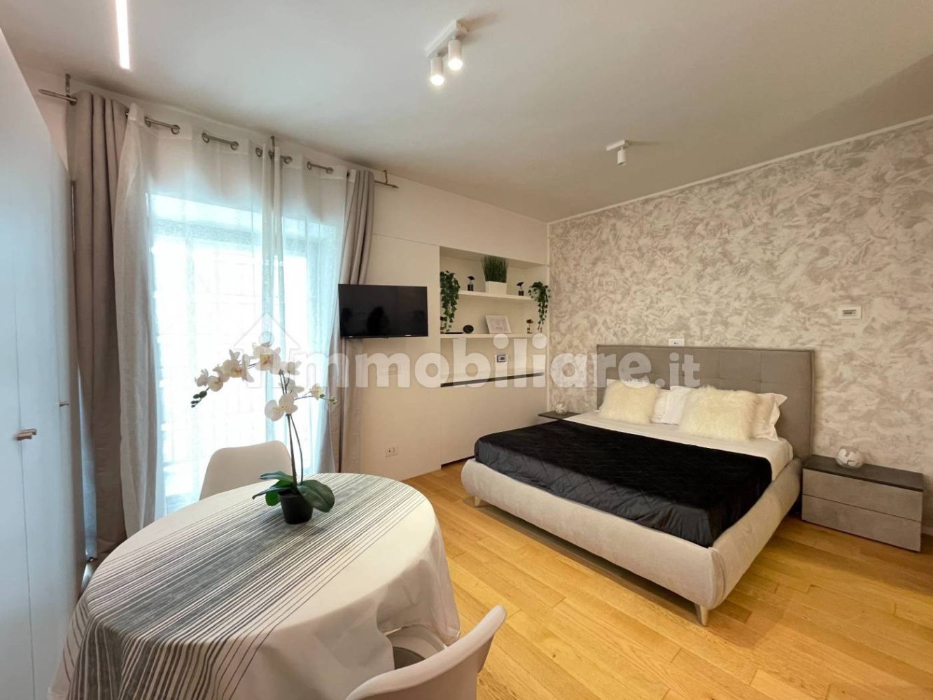 Studio in Bari, Italy No. 337138