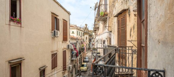 Apartamento de 2 dormitorios en Palermo, Italy No. 324901 8