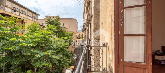 Apartamento de 2 dormitorios en Palermo, Italy No. 324901 5