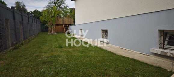 Casa de 3 dormitorios en Leves, France No. 52017 12