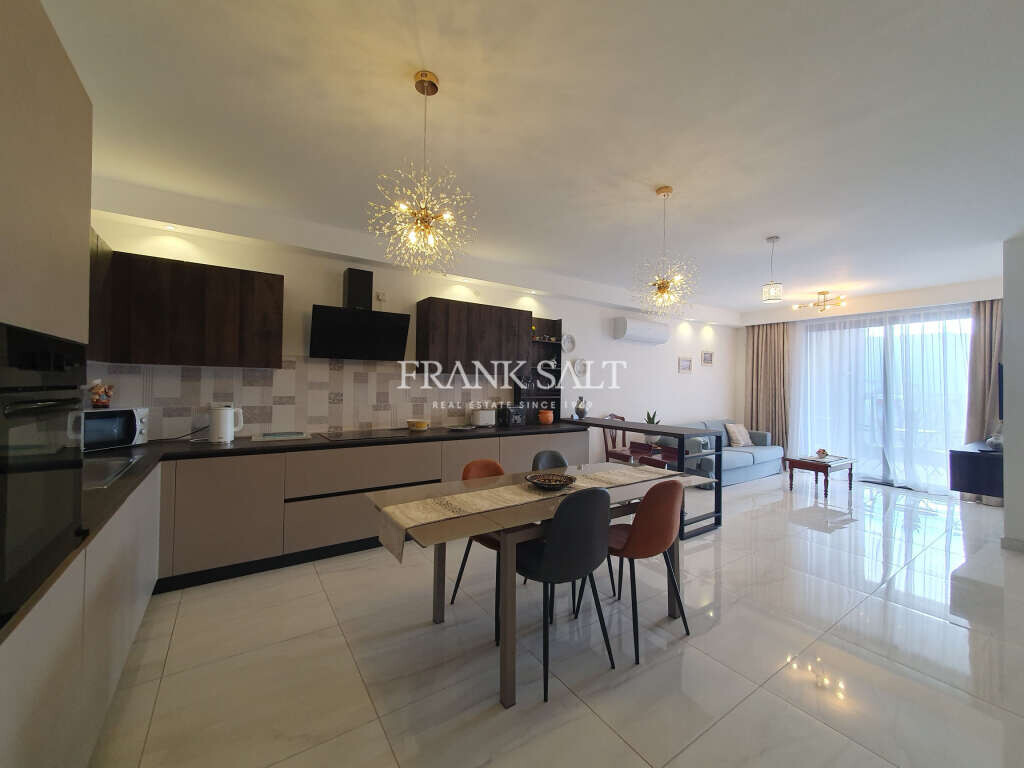 3 bedrooms Apartment in Pembroke, Malta No. 7331