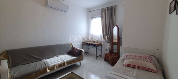 3 bedrooms Apartment in Pembroke, Malta No. 7331 11