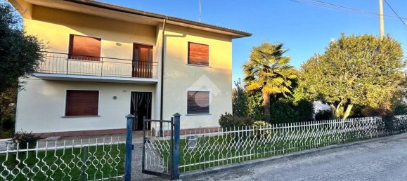 Casa de 8 divisões em San Pietro di Feletto, Italy N.º 232354 3