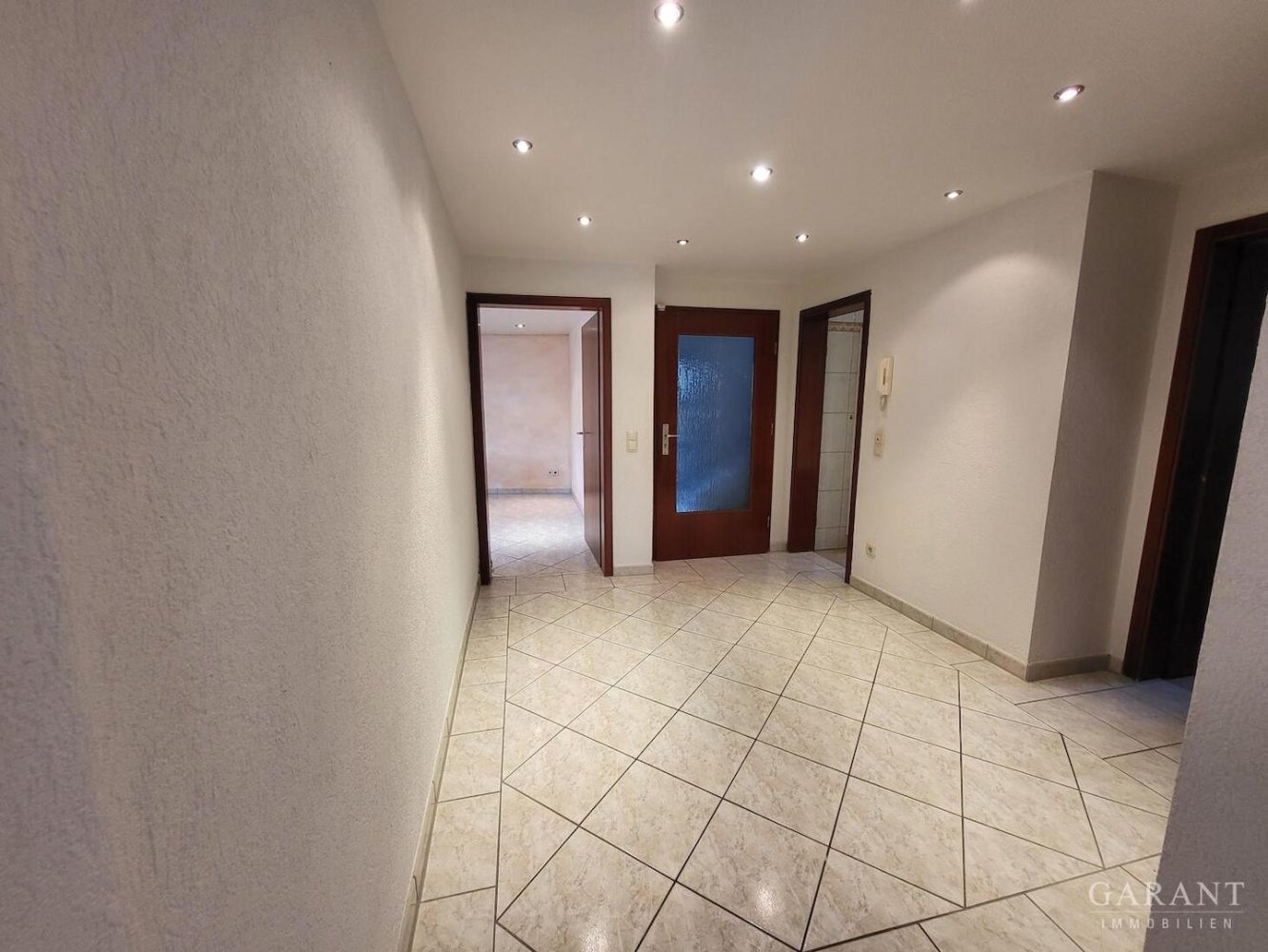 Apartamento de 4 habitaciónes en Enzkreis, Germany No. 4458