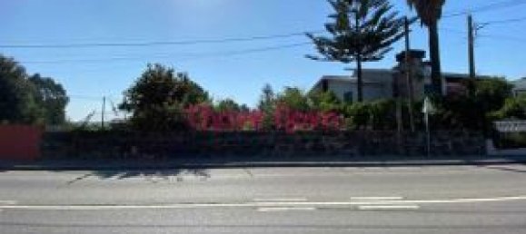 679m² Land in Castelo da Maia, Portugal No. 15098 3