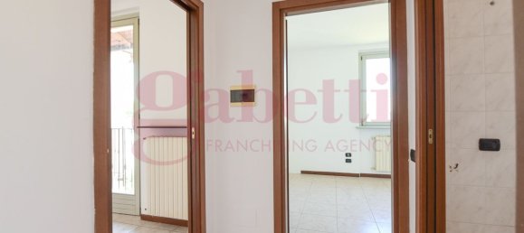 Apartamento de 3 habitaciónes en Carugo, Italy No. 286296 12