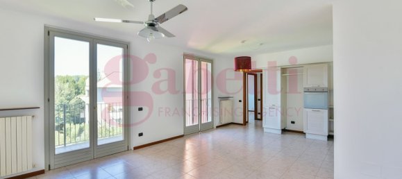 Apartamento de 3 habitaciónes en Carugo, Italy No. 286296 11