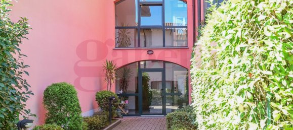 Apartamento de 3 habitaciónes en Carugo, Italy No. 286296 4