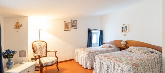 5 bedrooms Villa in Lucca, Italy No. 106308 38