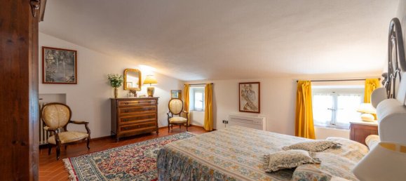 5 bedrooms Villa in Lucca, Italy No. 106308 35