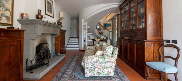 5 bedrooms Villa in Lucca, Italy No. 106308 7