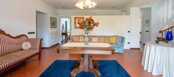 5 bedrooms Villa in Lucca, Italy No. 106308 20