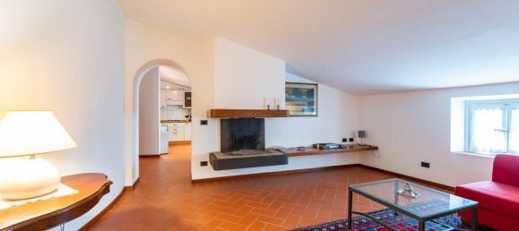 5 bedrooms Villa in Lucca, Italy No. 106308 26