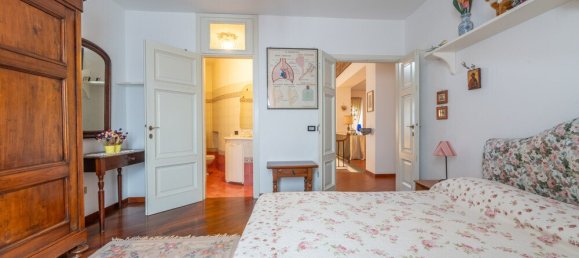 5 bedrooms Villa in Lucca, Italy No. 106308 33