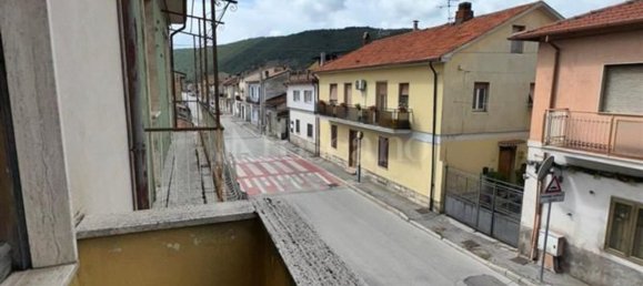 6 bedrooms House in Avezzano, Italy No. 325280 3