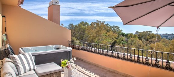 2 bedrooms Penthouse in Marbella, Spain No. 113408 2