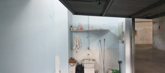 40m² Garage in Nocera Inferiore, Italy No. 82081 4