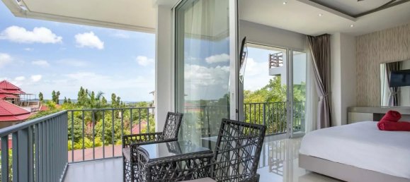 4 bedrooms Villa in Chalong, Thailand No. 11046 10