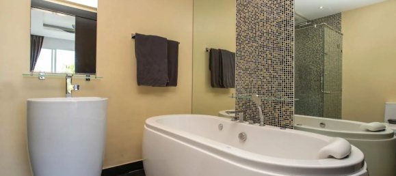 4 bedrooms Villa in Chalong, Thailand No. 11046 9