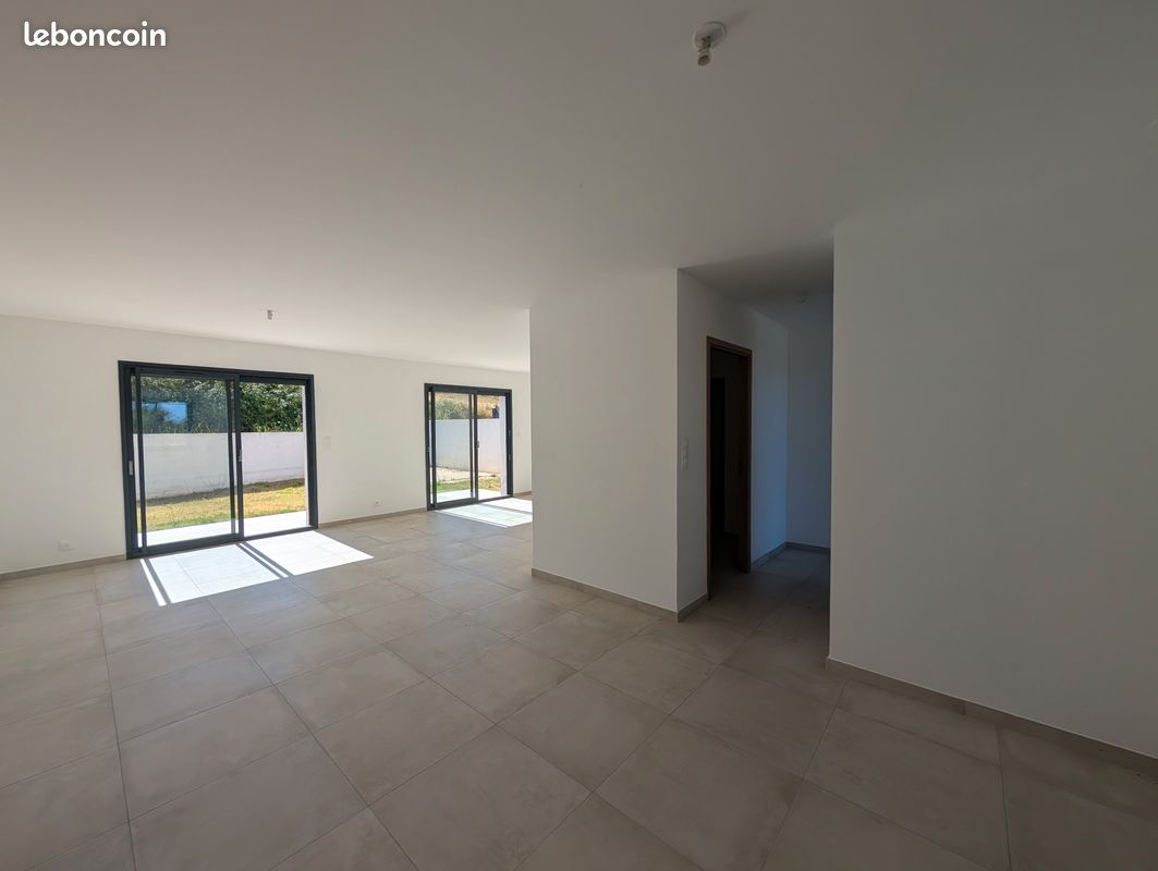 Casa de 3 dormitorios en Borgo, France No. 355583