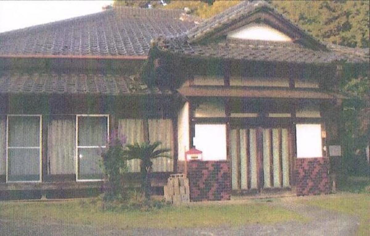 Дом с 8 спальнями в Чиба, Япония № 1853