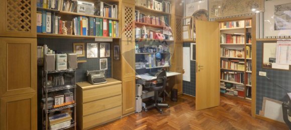 3 bedrooms Apartment in Rome, Italy No. 149264 13