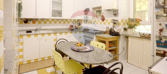 3 bedrooms Apartment in Rome, Italy No. 149264 17