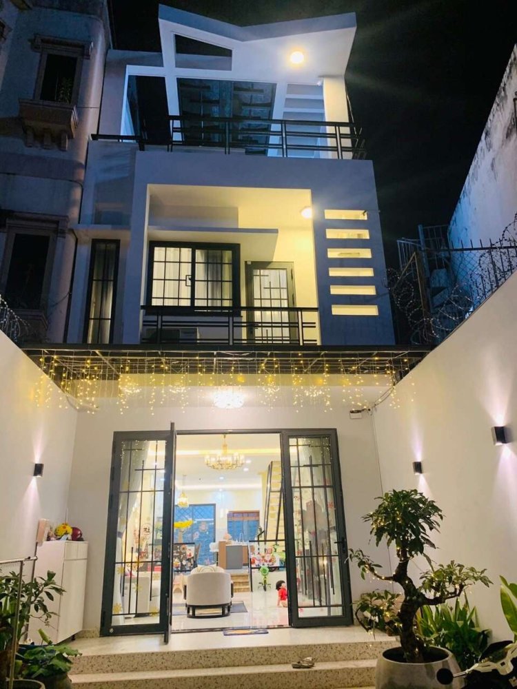 122.5m² Townhouse in District 7, Vietnam No. 13897