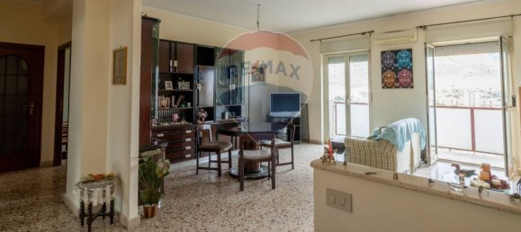 4 rooms Apartment in Palermo, Italy No. 107119 17