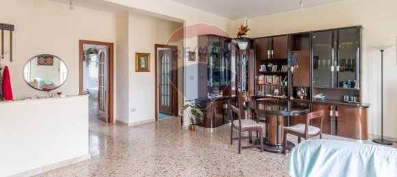 4 rooms Apartment in Palermo, Italy No. 107119 20