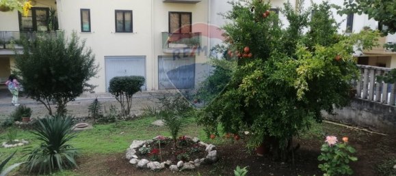 7 bedrooms Apartment in Popoli, Italy No. 347185 2