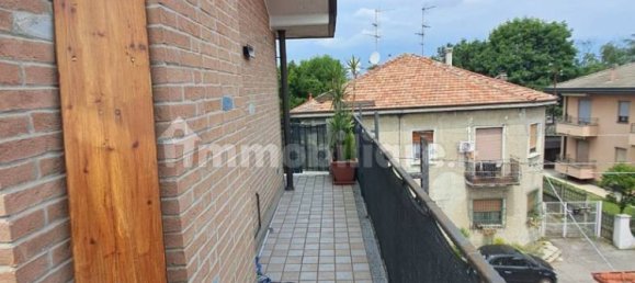 2 Schlafzimmer Wohnung in Limbiate, Italy, Nr. 371046 18