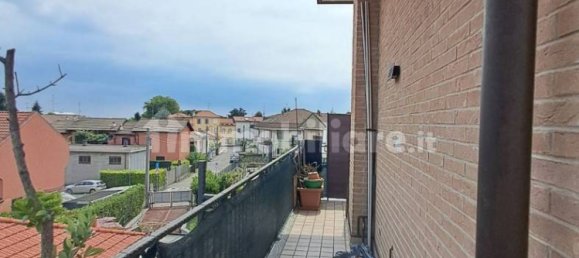 2 Schlafzimmer Wohnung in Limbiate, Italy, Nr. 371046 17