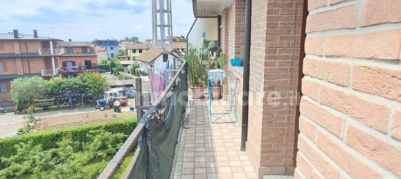 2 Schlafzimmer Wohnung in Limbiate, Italy, Nr. 371046 20