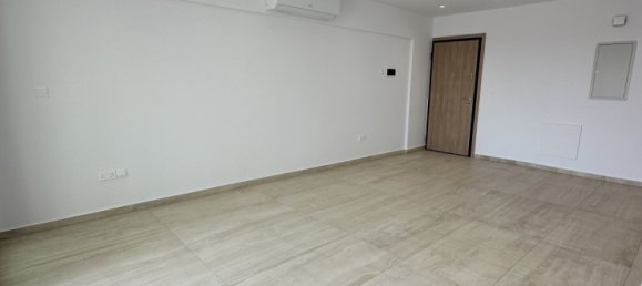 Квартира с 3 спальнями в Агиос Георгиос, Никосия, Кипр № 26776 2