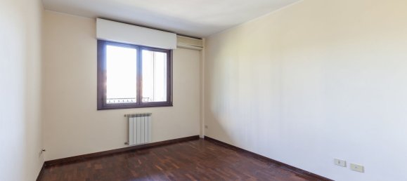 4 rooms Apartment in Rome, Italy No. 222774 2