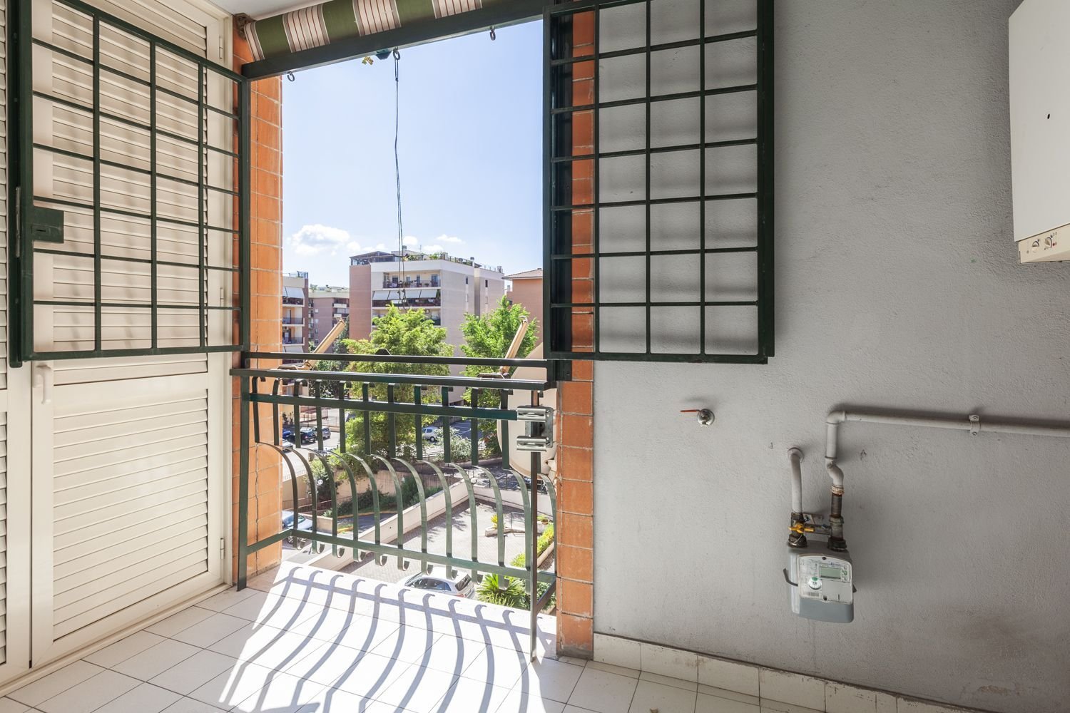 4 rooms Apartment in Rome, Italy No. 222774