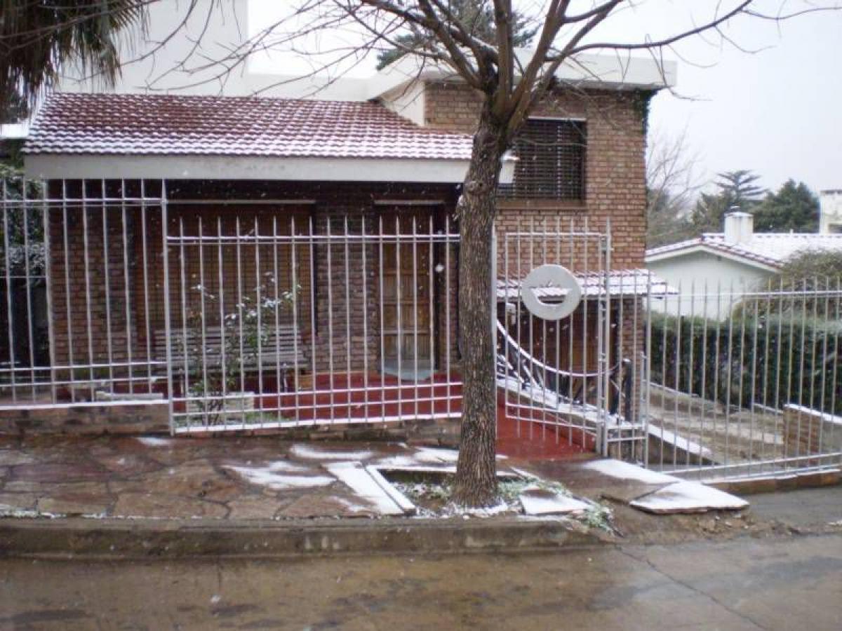 3 bedrooms House in Cordoba, Argentina No. 7036