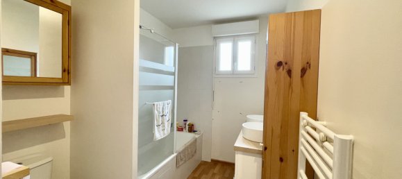 Casa de 3 dormitorios en Sainte-Genevieve, France No. 341841 8