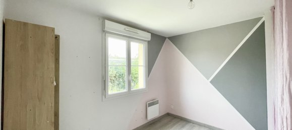 Casa de 3 dormitorios en Sainte-Genevieve, France No. 341841 4