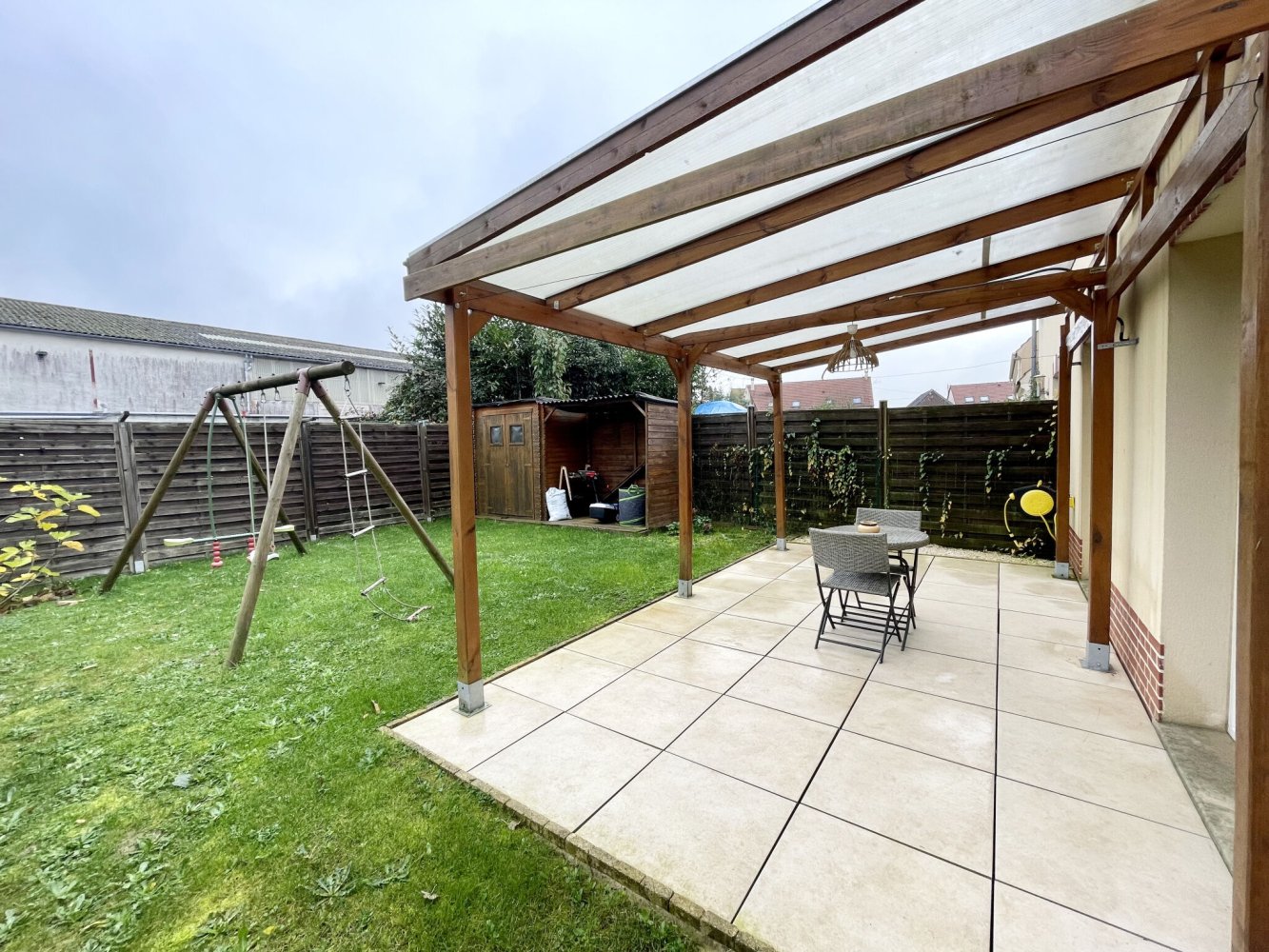 Casa de 3 dormitorios en Sainte-Genevieve, France No. 341841