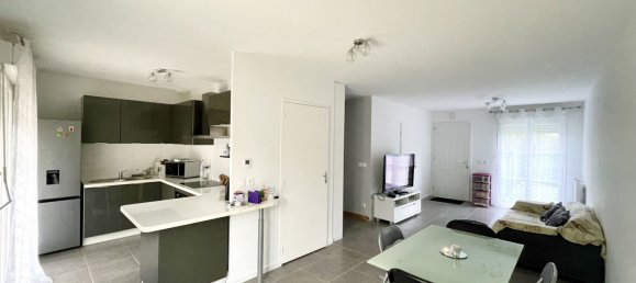 Casa de 3 dormitorios en Sainte-Genevieve, France No. 341841 2