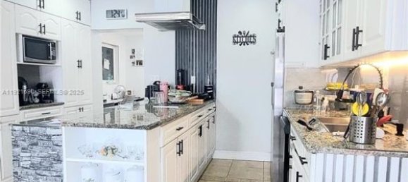 3 dormitorios villa en venta en Miami, Miami-Dade, Florida, USA № 614770 28