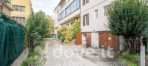 6 rooms Apartment in Padua, Italy No. 107058 10