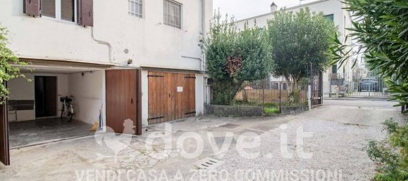 6 rooms Apartment in Padua, Italy No. 107058 11