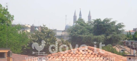 6 rooms Apartment in Padua, Italy No. 107058 3